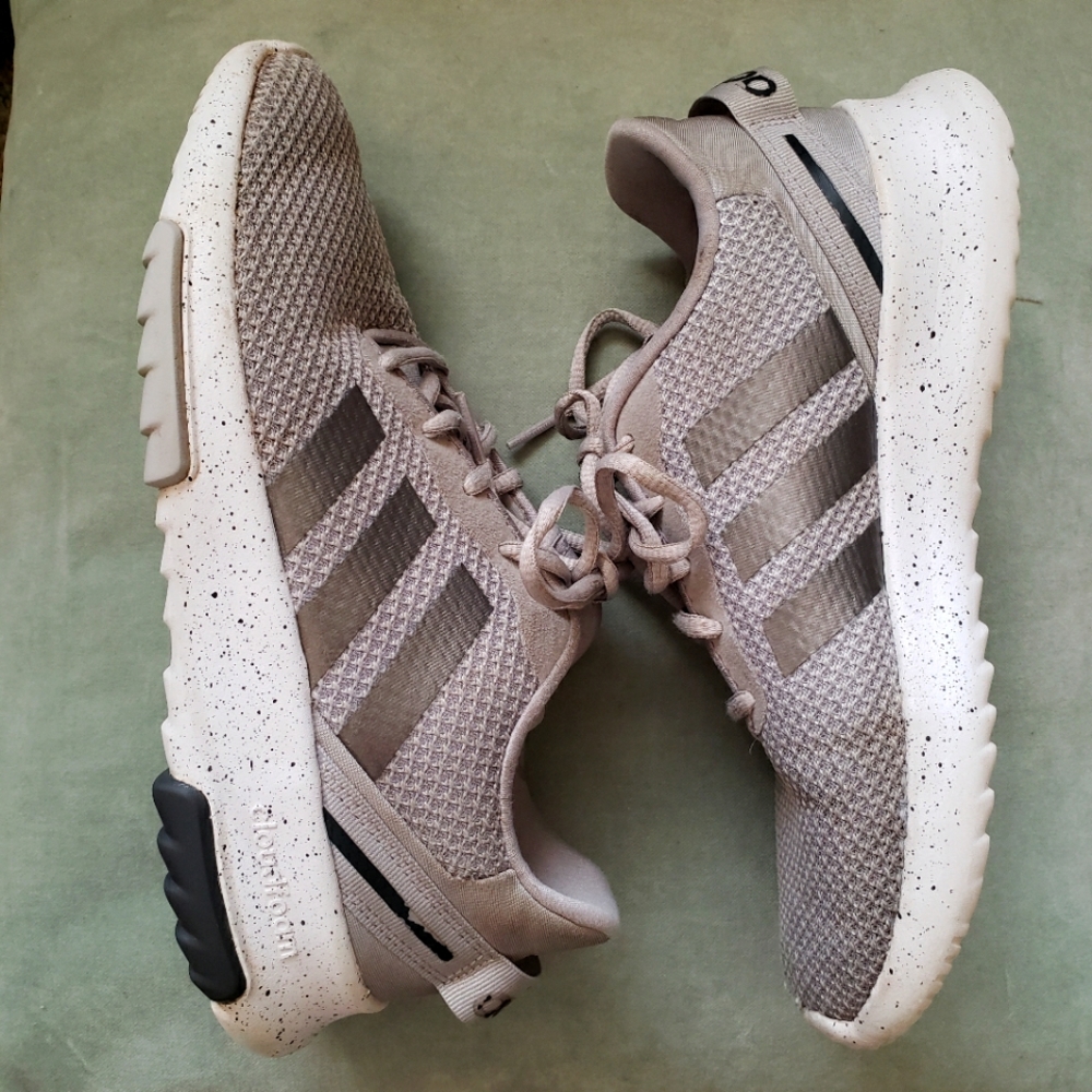 Adidas Women's Gray Cloud Foam Sneakers Size 5